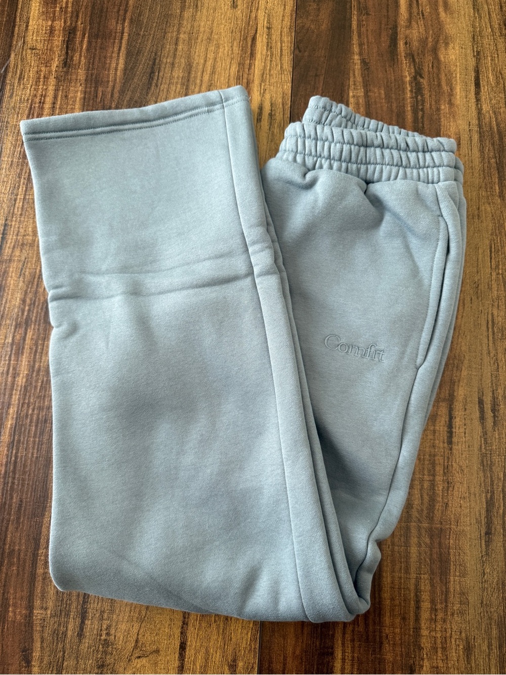 Comfrt Women’s Straight Leg Pants in Sky